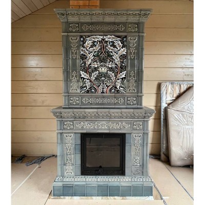 Топка Астов ПС 700 с прямым стеклом в облицовке классического камина. от производителя Ceramica